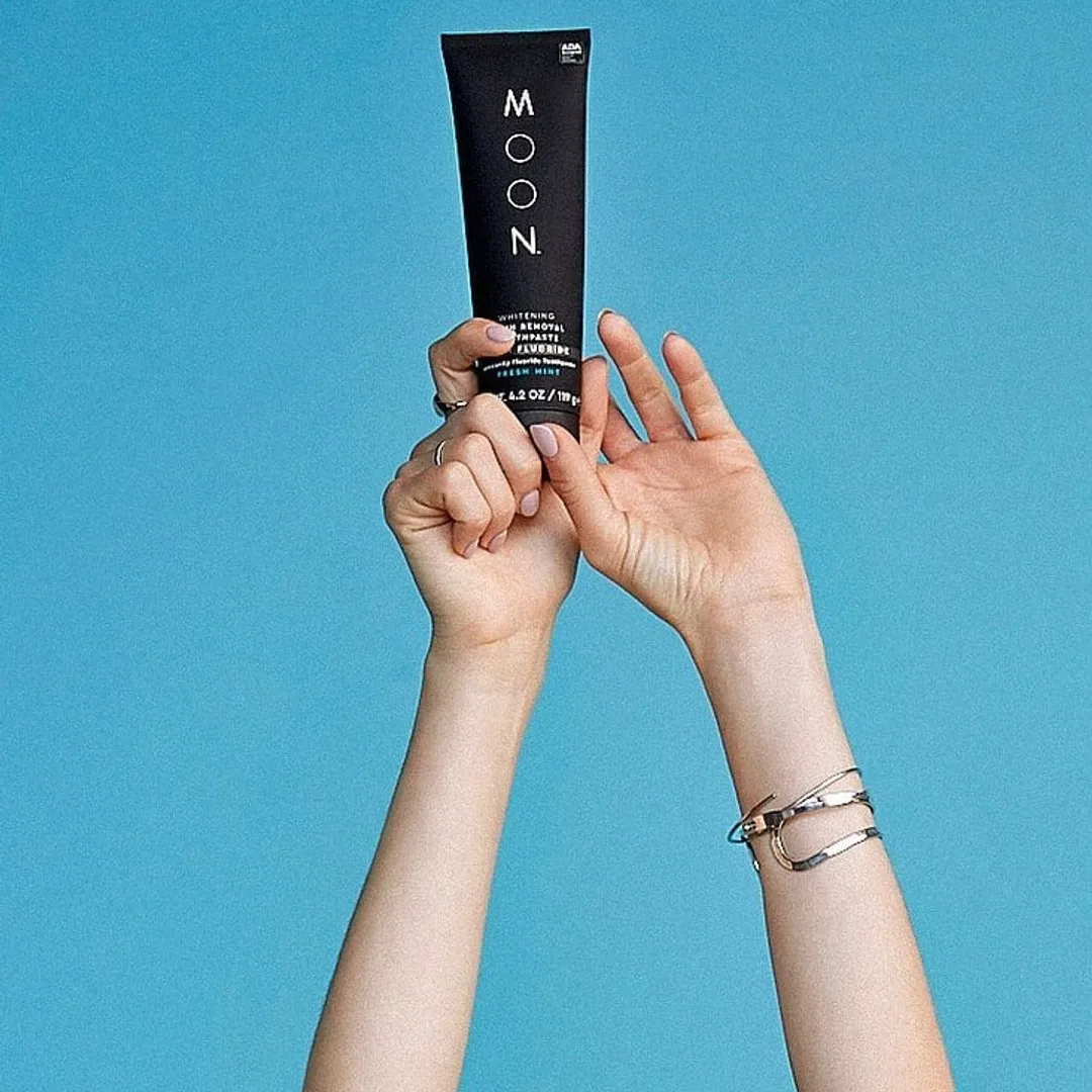 26325 moon whitening pen teeth