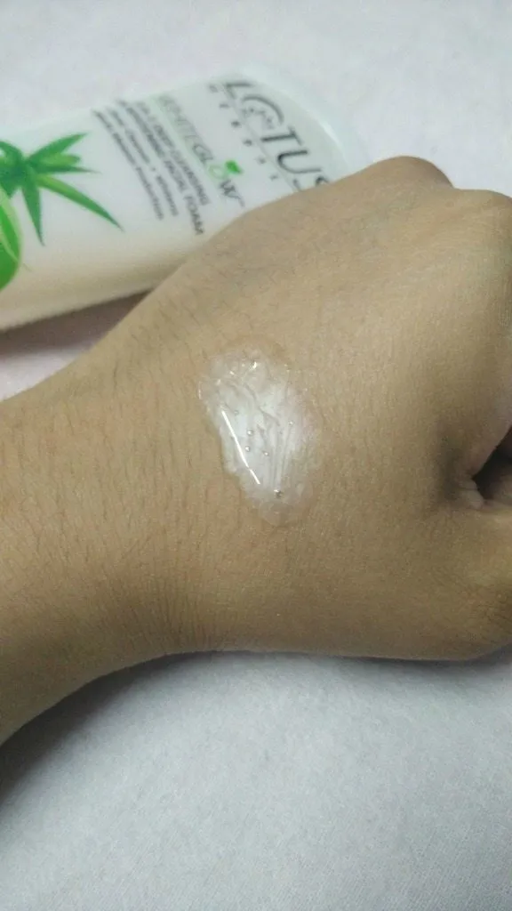 26446 lotus foam whitening